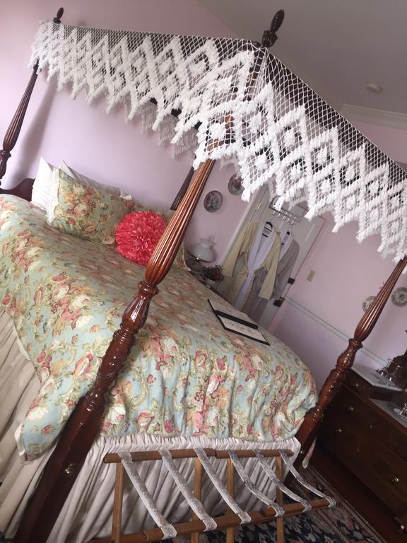 The Richard Johnston Inn & 1890 Caroline House เฟรเดอริกส์เบิร์ก ภายนอก รูปภาพ